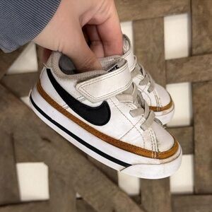 Nike Court Legacy toddler shoes, size 5C